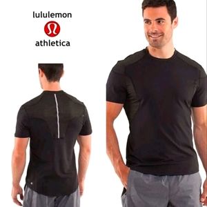 LULULEMON Men LIGHT AS AIR TECH Short Sleeve Shirt Zip Pocket Reflective Black L